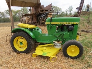 John Deere 110 Vintage Lawn and Garden Tractor