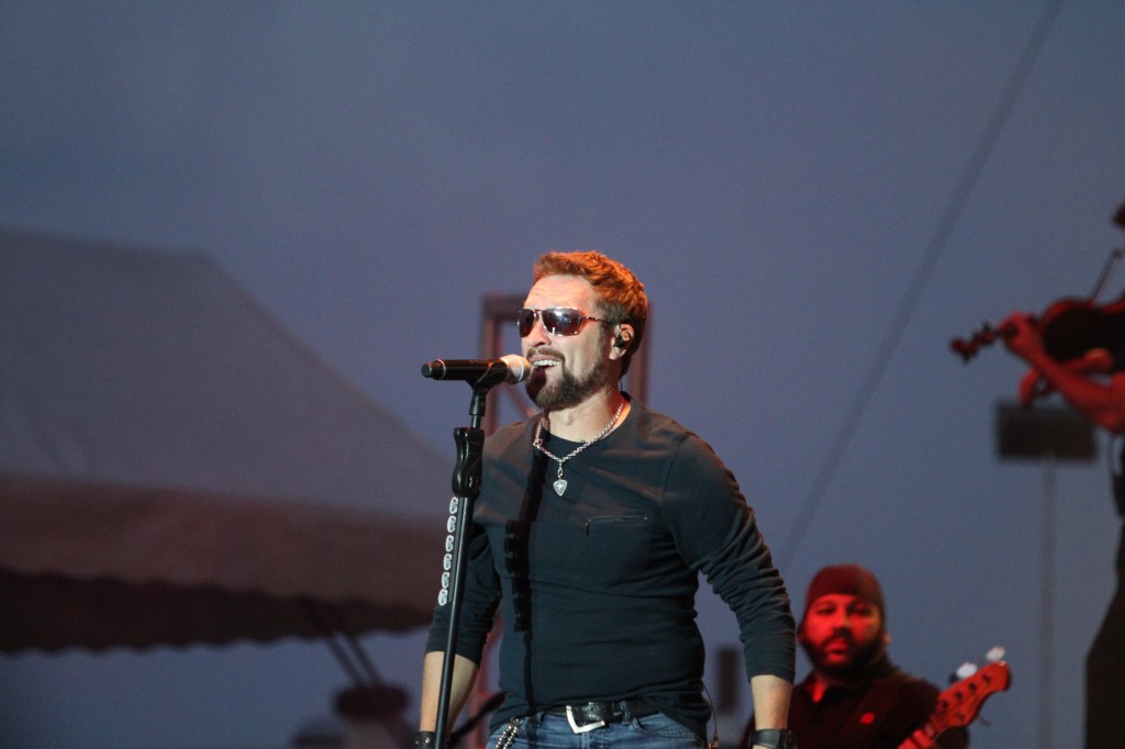 Craig Morgan performed on Thursday, August 15, 2013 at the Dodge County Fair