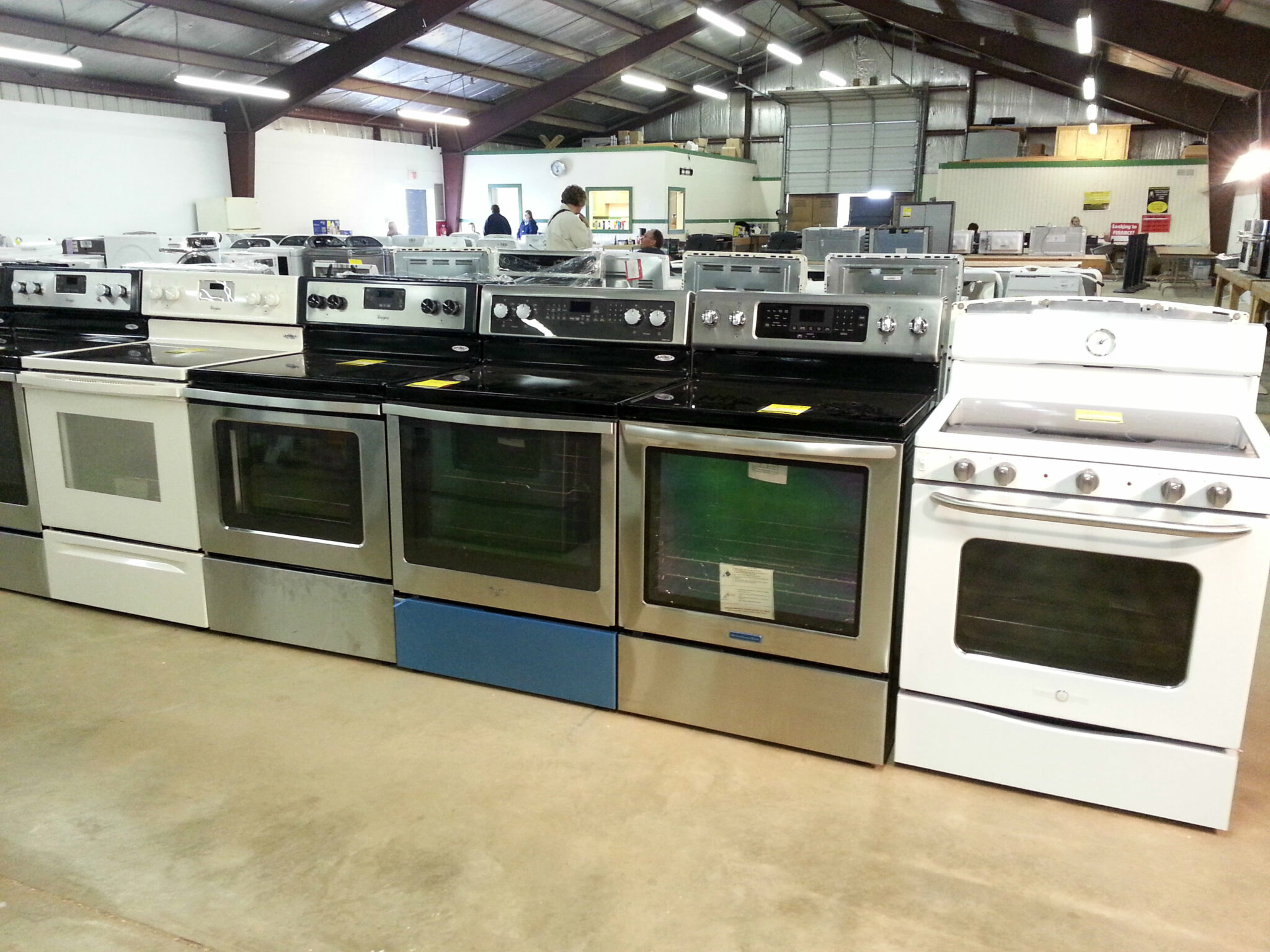 Ovens Stoves Cooktops at Silica Appliance Liquidation Sale
