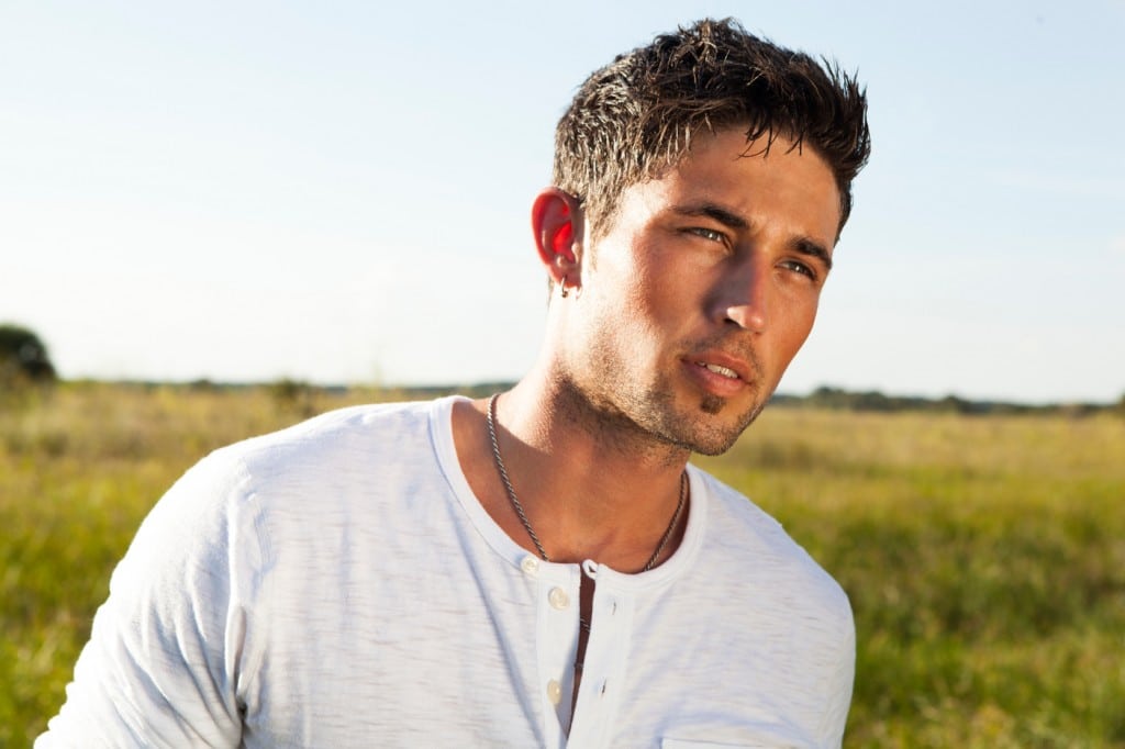 Michael Ray opens for Kip Moore
