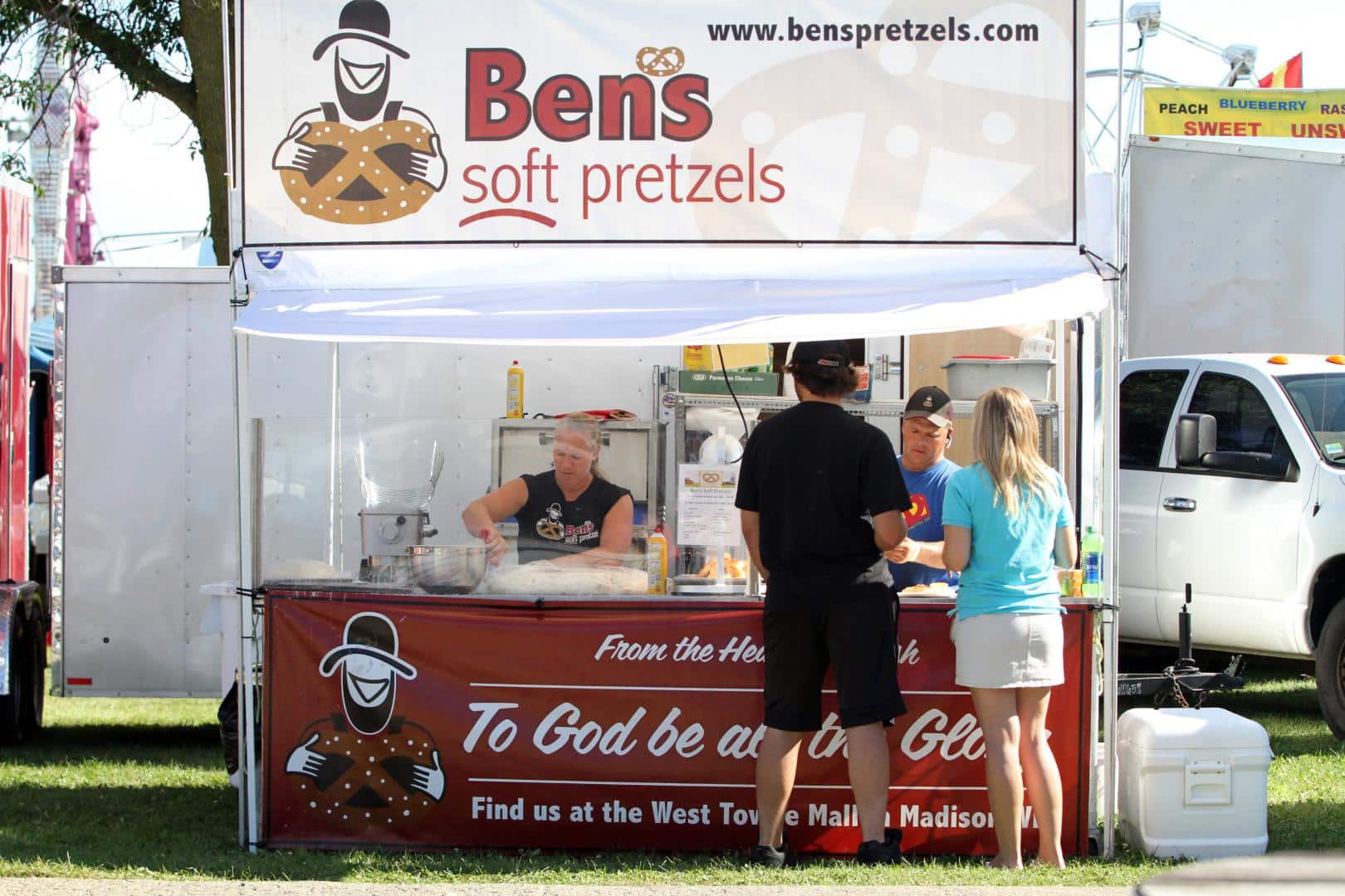 bens-soft-pretzels-food-vendor-dodge-county-fair