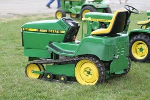 John Deere 84T Minature Lawn and Garden Tractor