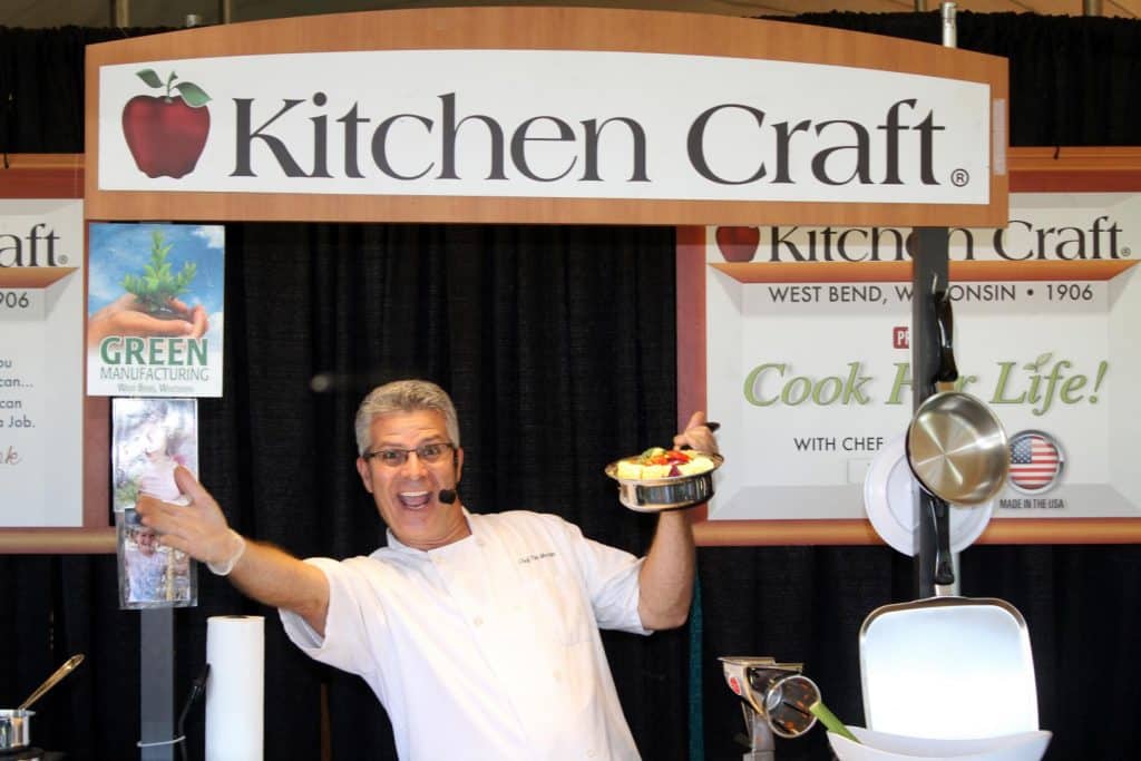 kitchen-craft-exhibitor-booth-dodge-county-fair