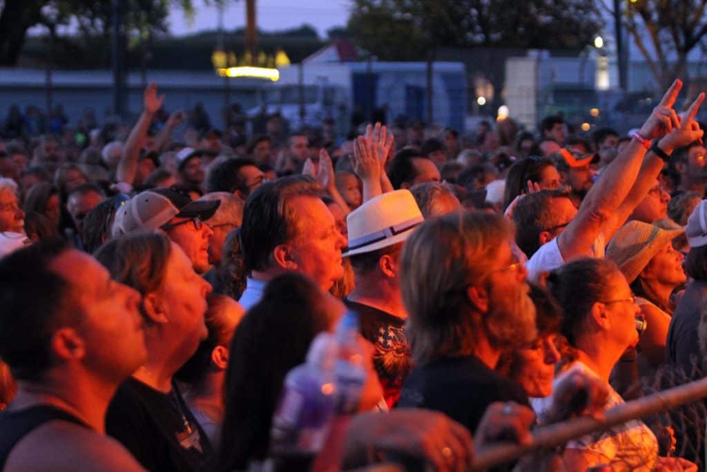 concert crowd dodge county fair
