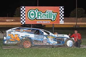 Dustin Smits wins Modified Feature